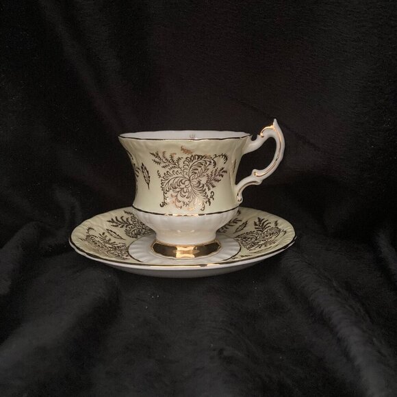 Vintage Paragon Fine Bone China Yellow/Gold & Pink Rose Tea Cup /Saucer Numbered - Picture 7 of 7